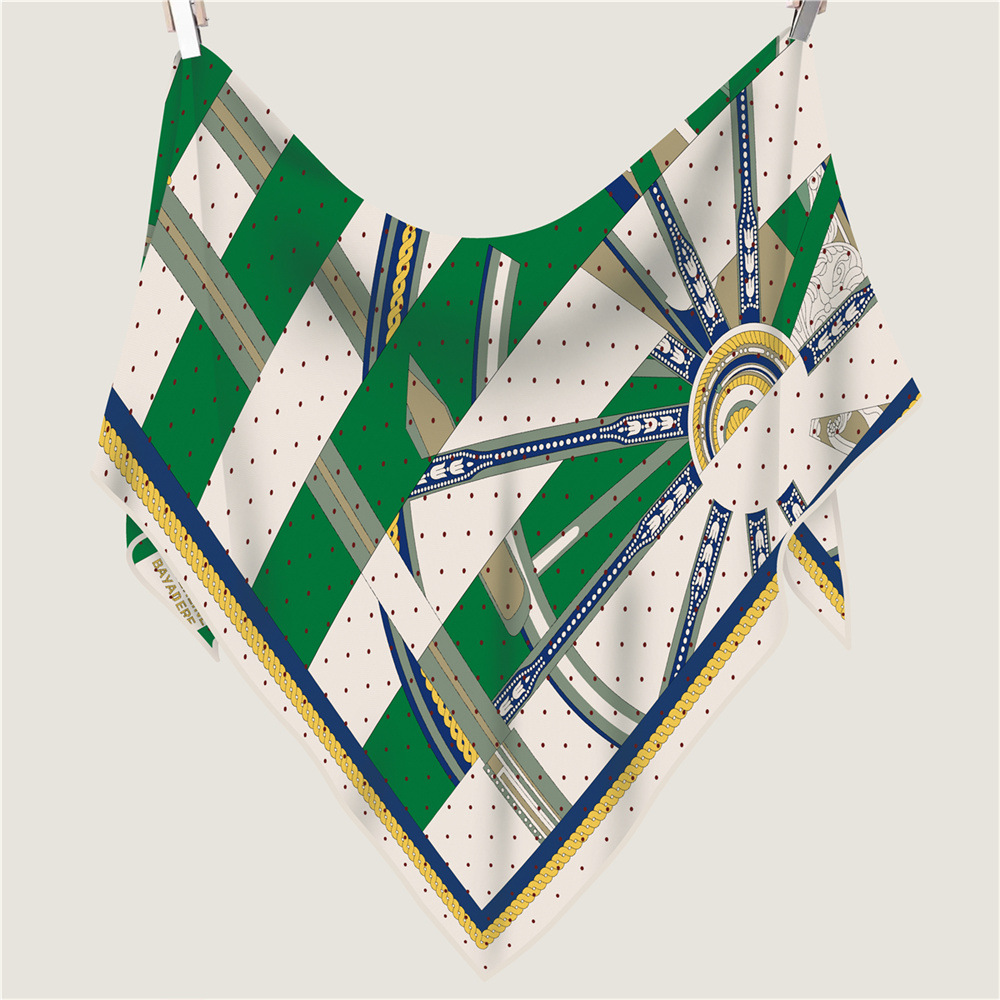 Triangle Cashmere Scarf Luxury - огляд і ціна Luxury Bags La