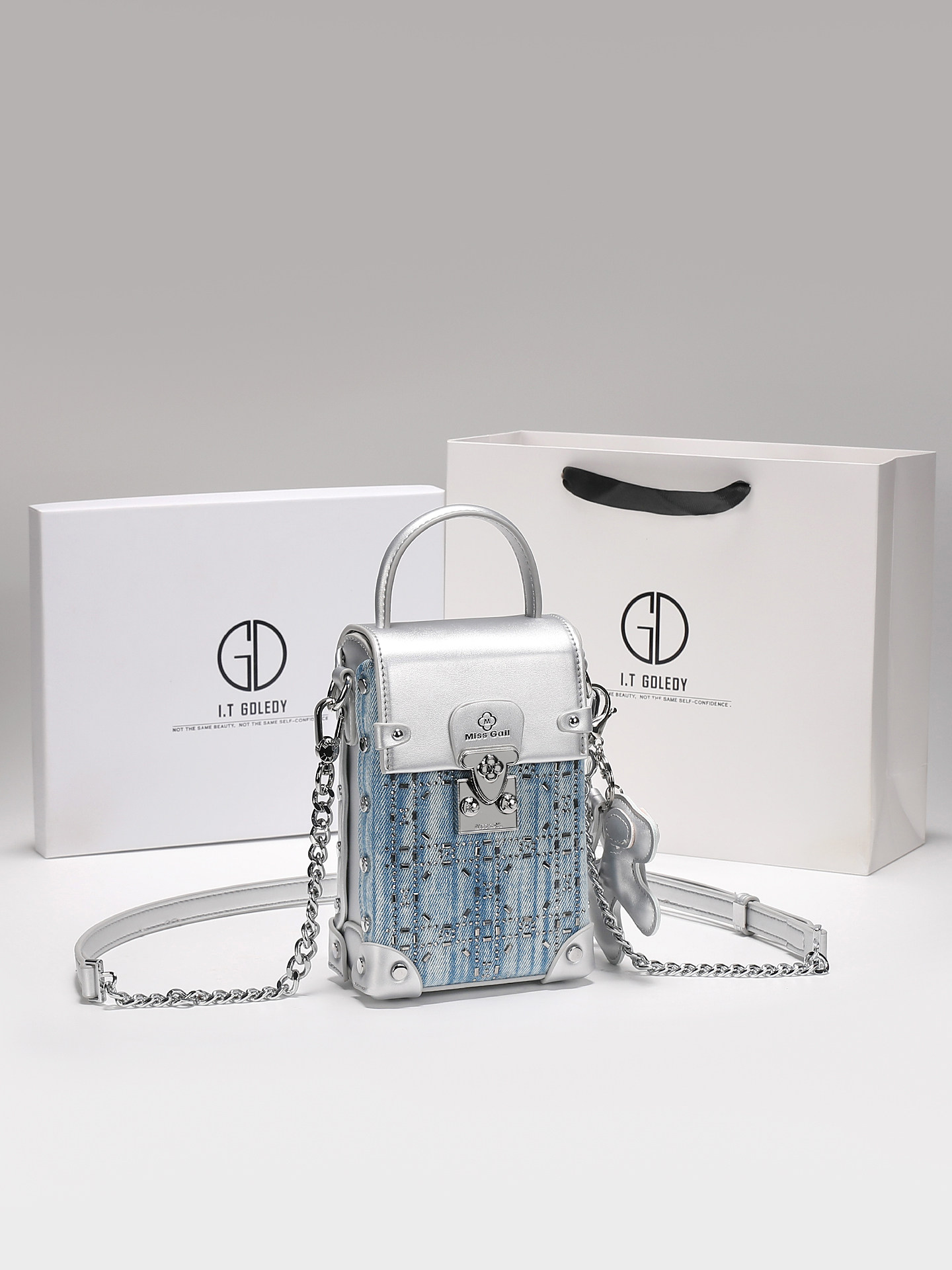 Luxury and Special Handheld Mo - огляд і ціна Luxury Bags Denim