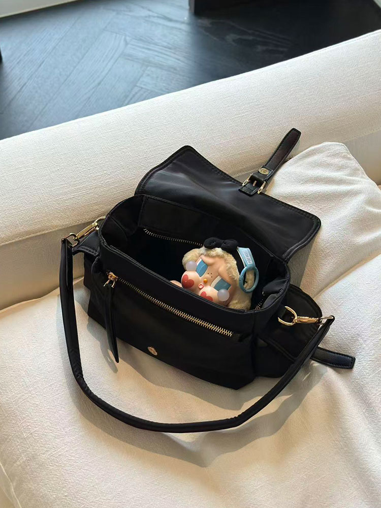 Black Nylon Large Capacity Tot - огляд і ціна Luxury Bags For Young Women