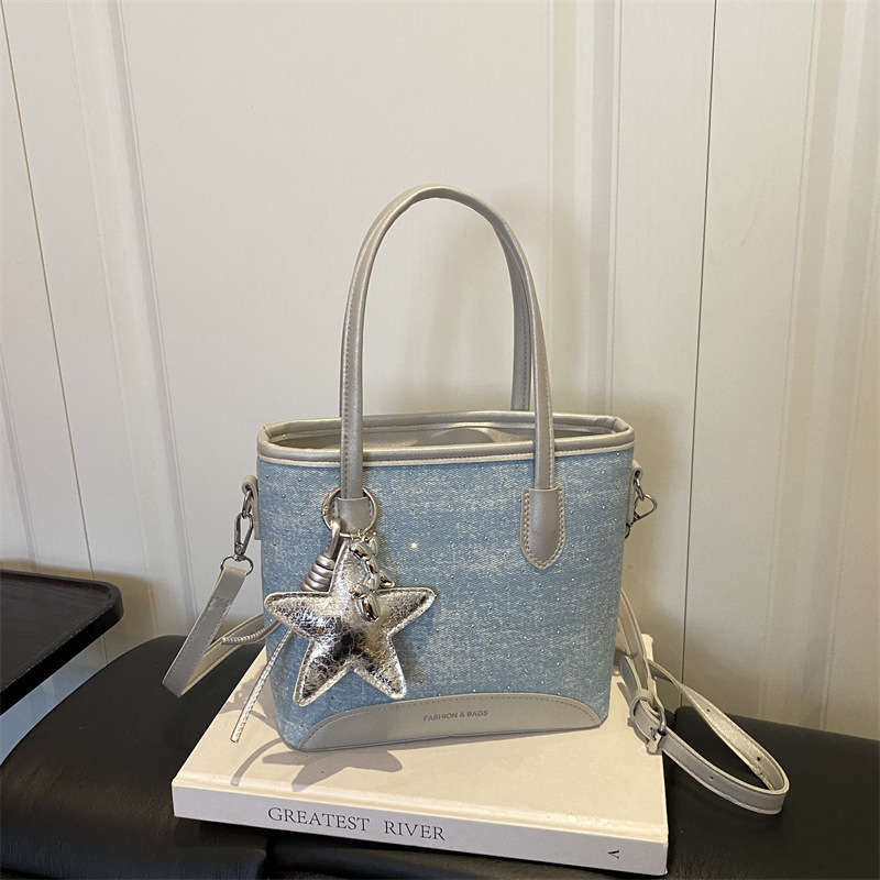 Denim Underarm Shopper Totes L - огляд і ціна Luxury Bags Denim
