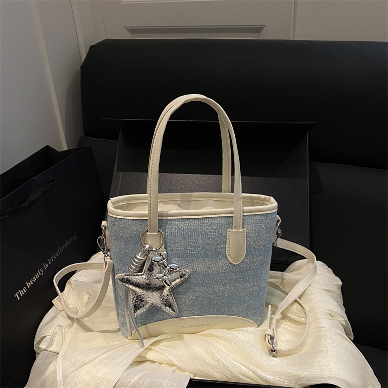 Denim Underarm Shopper Totes L - огляд і ціна Luxury Bags Denim