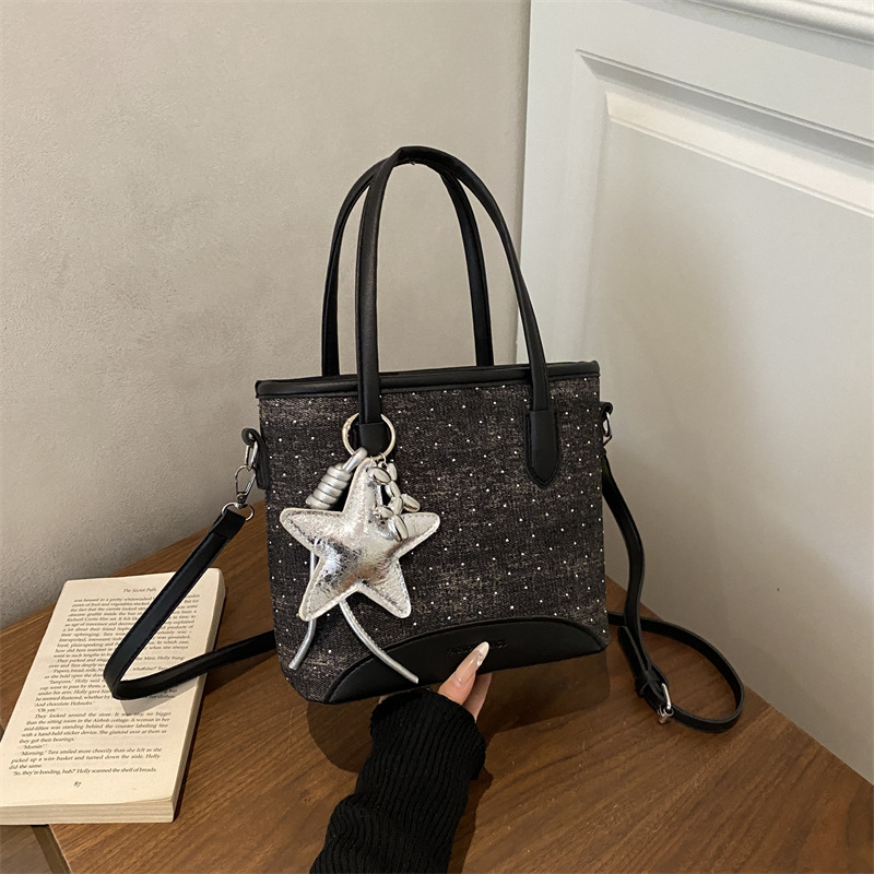 Denim Underarm Shopper Totes L - огляд і ціна Luxury Bags Denim
