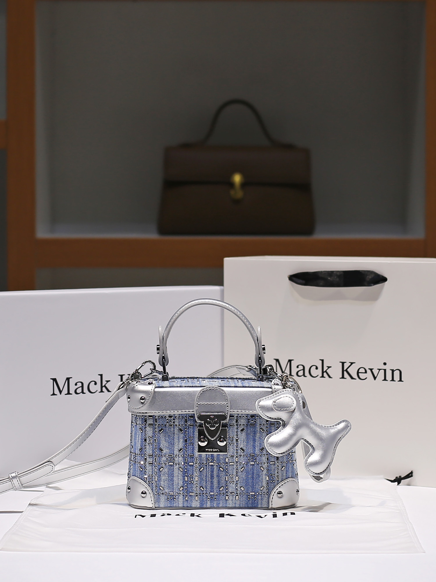 Luxury and Fashion Handheld Bo - огляд і ціна Luxury Bags Denim