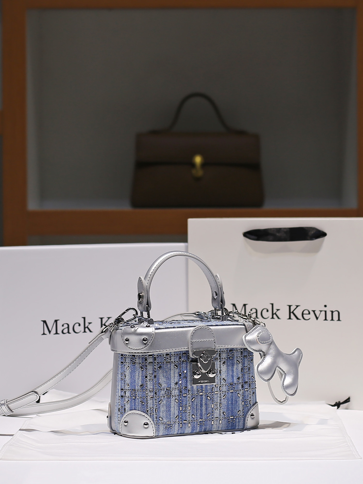 Luxury and Fashion Handheld Bo - огляд і ціна Luxury Bags Denim